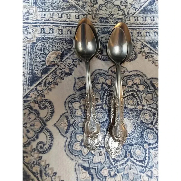 MARSEILLES STAINLESS STEEL TEASPOONS & SOUP  SPOONS Lot of 4 - Picture 2 of 3